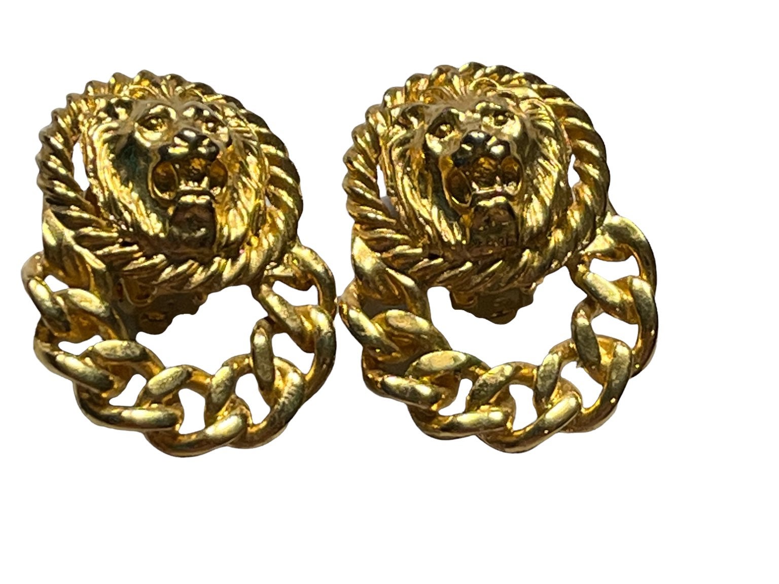 VINTAGE ANNE KLEIN GOLD LIONS HEAD DOOR KNOCKER CLIP ON EARRINGS CHAIN BOTTOM