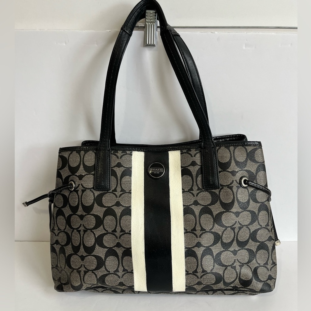 Coach black signature logo shoulder tote bags F22908