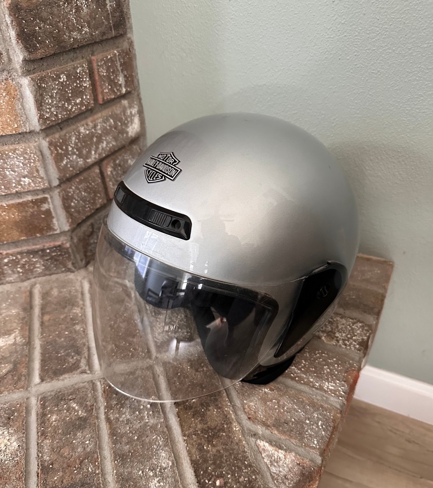 Harley-Davidson Silver Helmet with Clear Visor