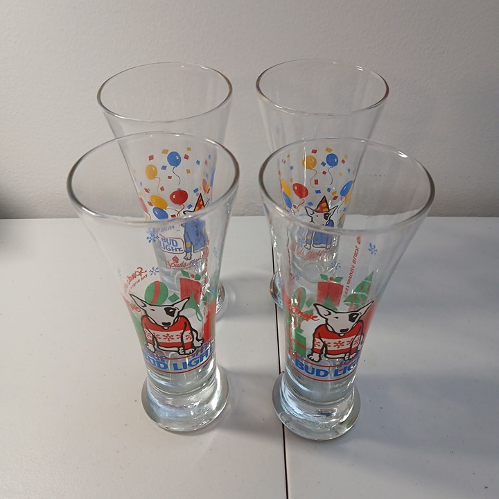 Budweiser Bud Light 7 Spuds McKenzie Vintage 1987 Holiday Xmas Glass Set of 4