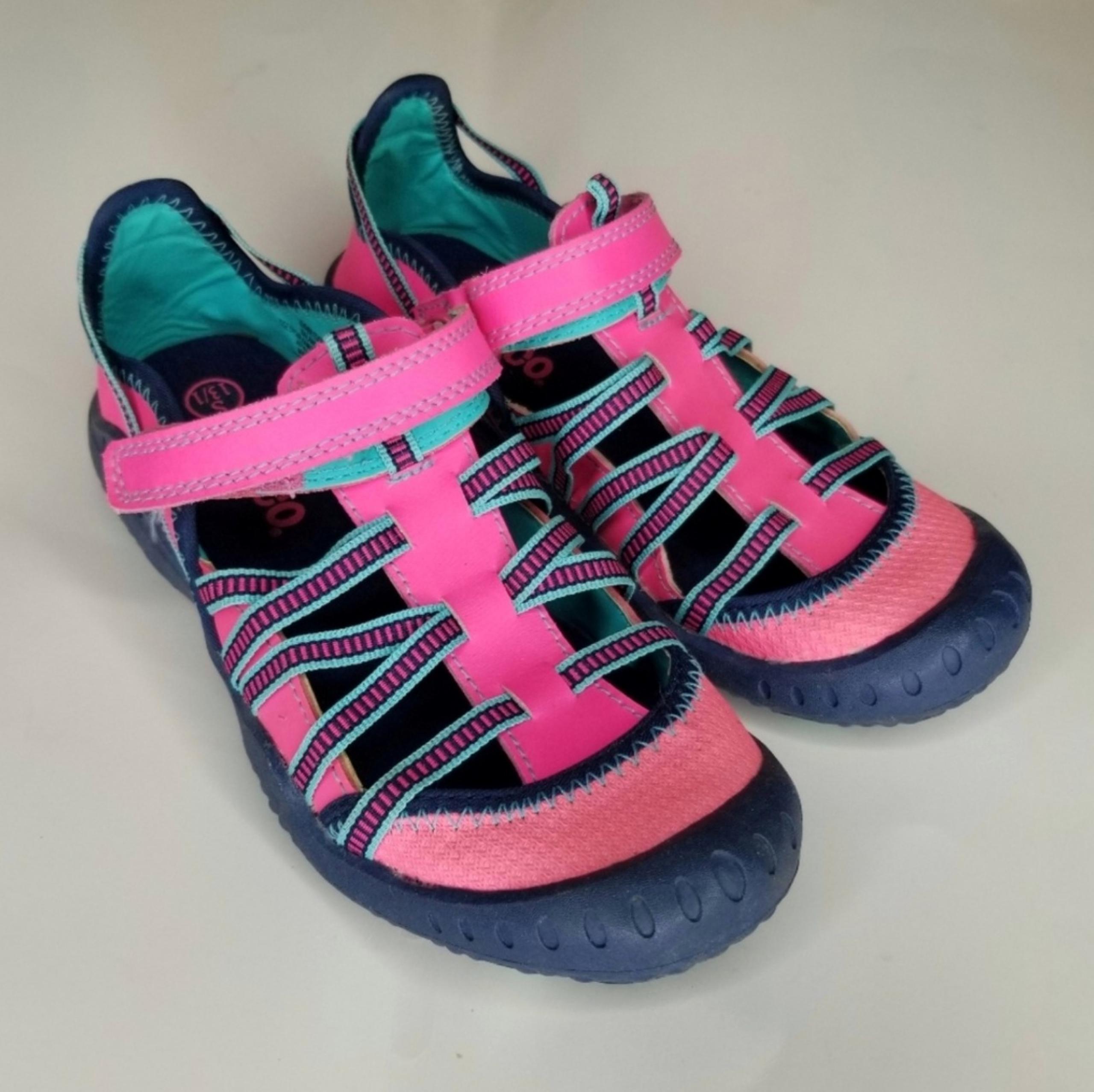 Circo athletic outdoor shoes/ water shoes blue pink girl's Size 13/1