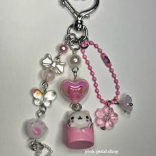 pink nyan nyan nyanko gotochi strap beaded keychain