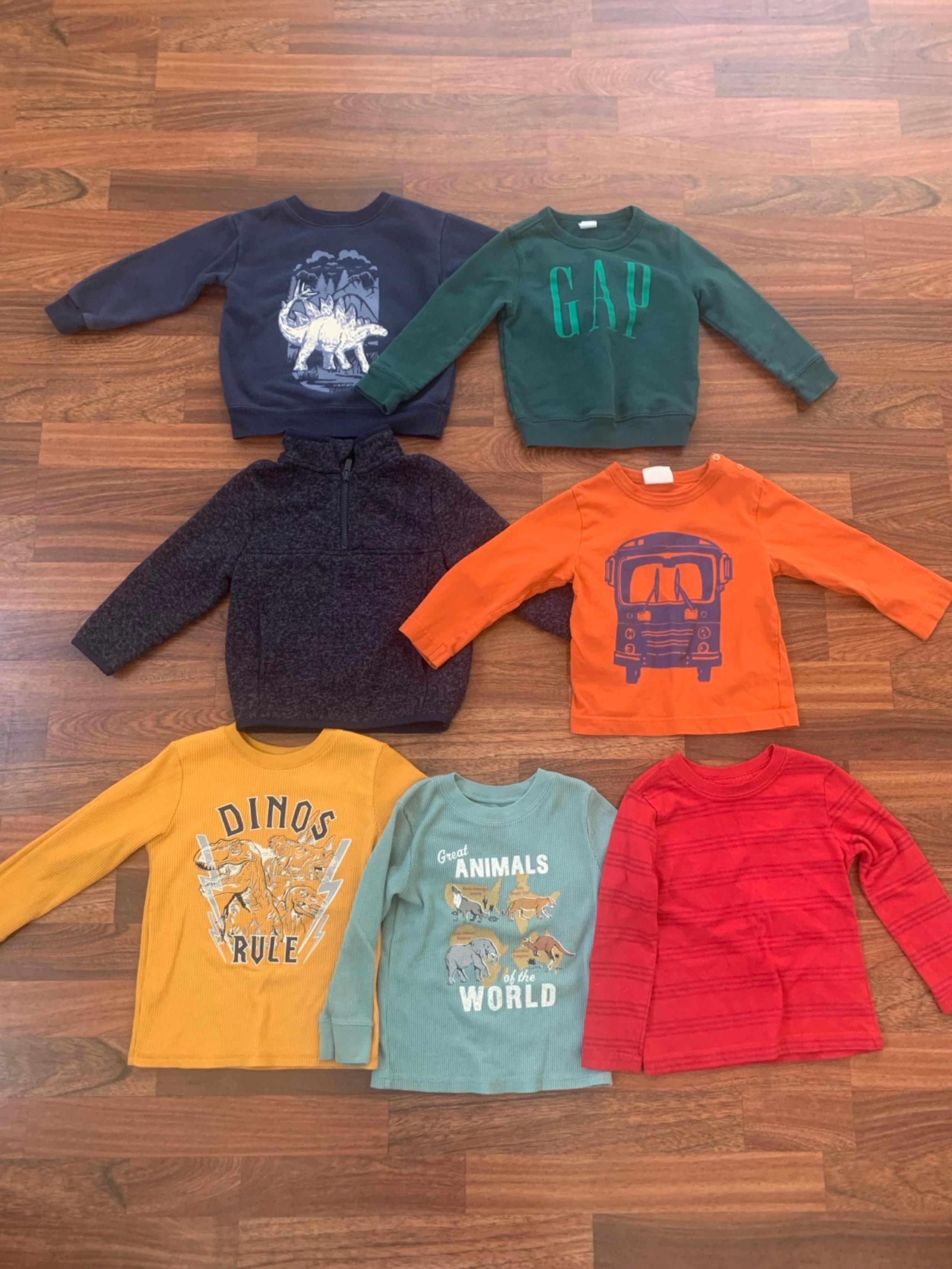 Boys Lot of 7- Toddler Boys 2T Clothing Bundle Sweater Sweatshirts Long Sleeve S