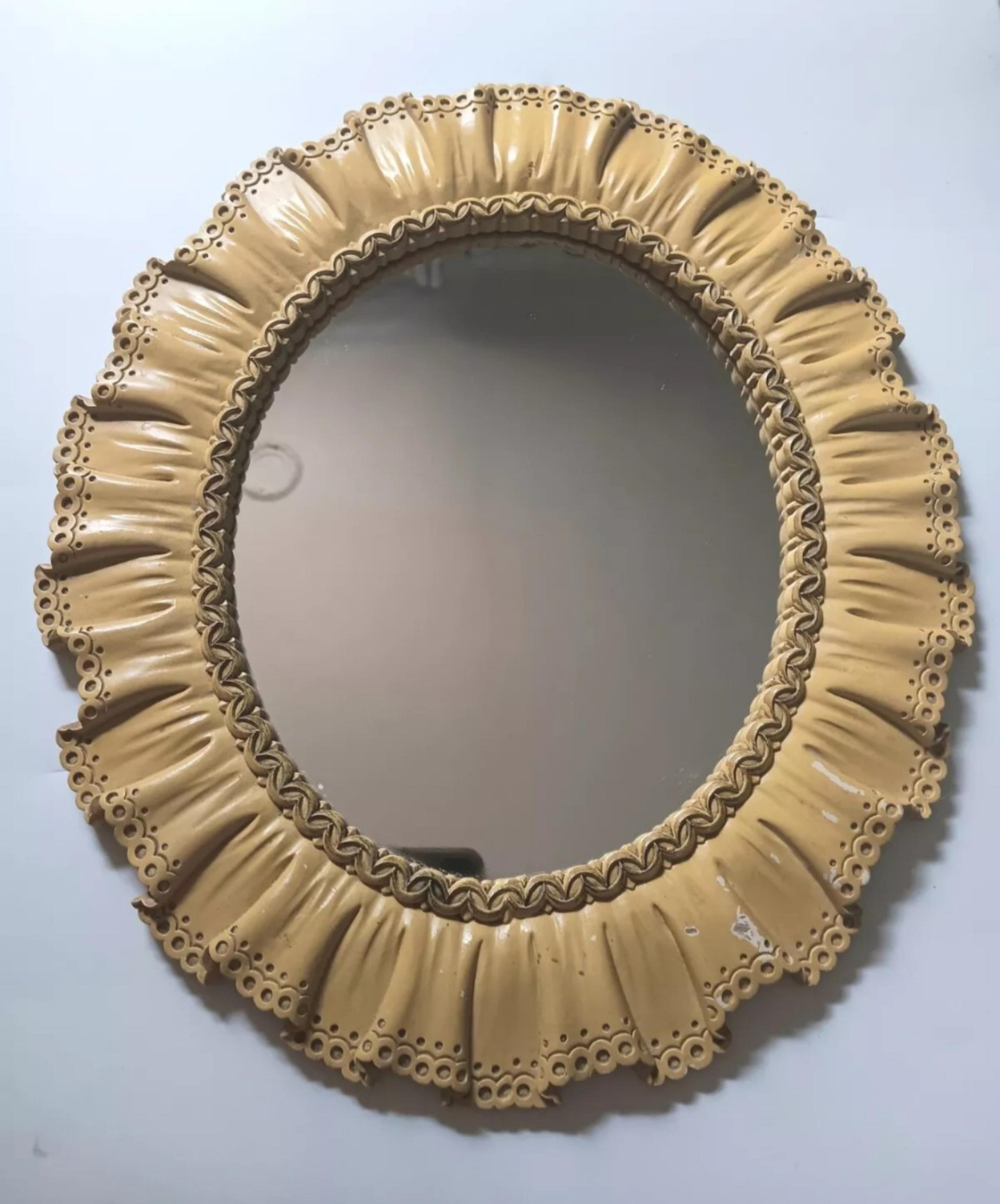 Vintage Syroco Ruffle Edge  Mirror Wall Hanging Art Decor. Mid Century USA 14x16