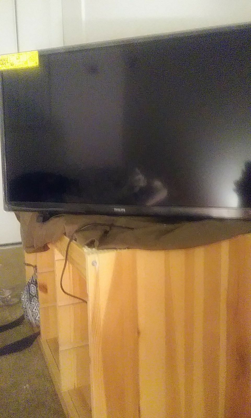 Sell tv 34 inch need gone sell for 100
