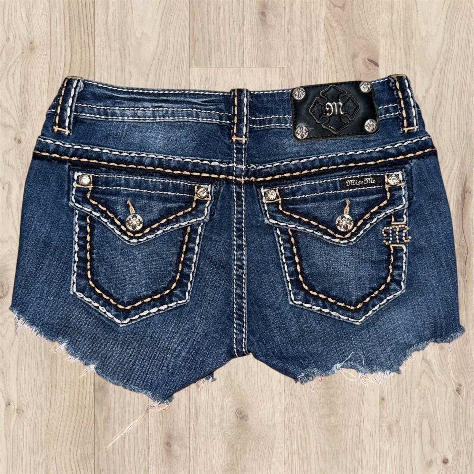 Miss Me Jean Shorts Womens 26 Mid Rise Cut Off Blue Denim Distressed Bling Flap