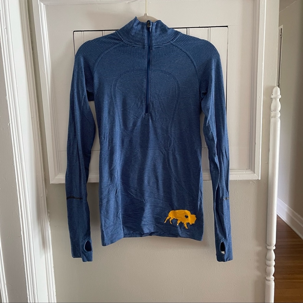 RARE BUFFALO SABRES COLORS LONG SLEEVE LULULEMON HALF ZIP