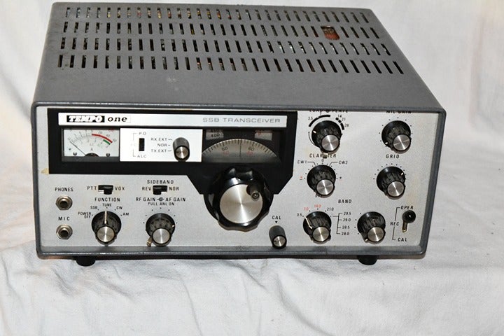 Tempo ft200 One radio transceiver - untested-estate sale find-as is-read 515b3