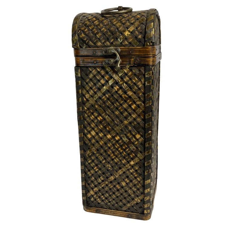 Nice Woven Basket with Gold Tin Accent Wine Carrying Case!