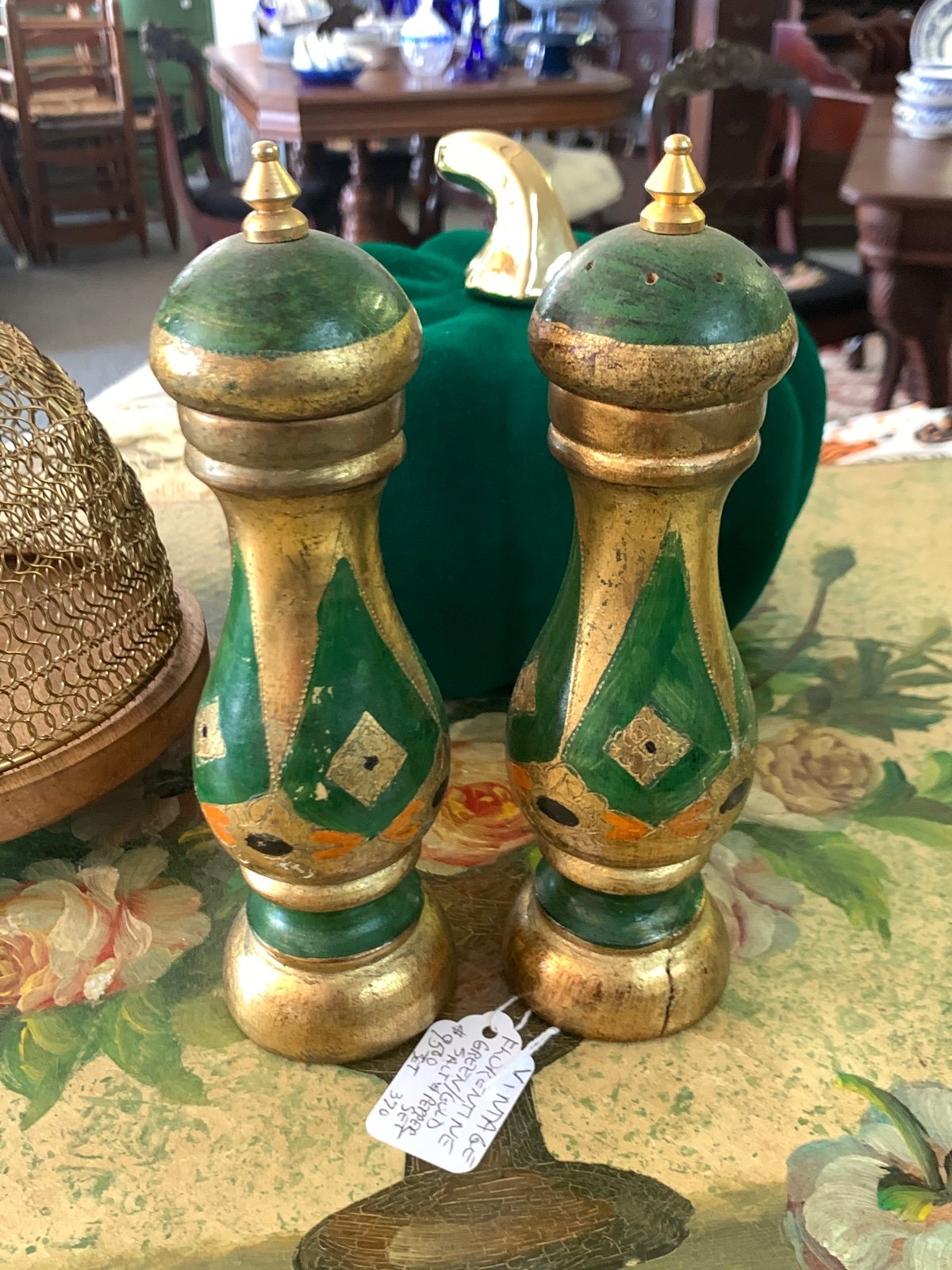 vintage salt and pepper shakers