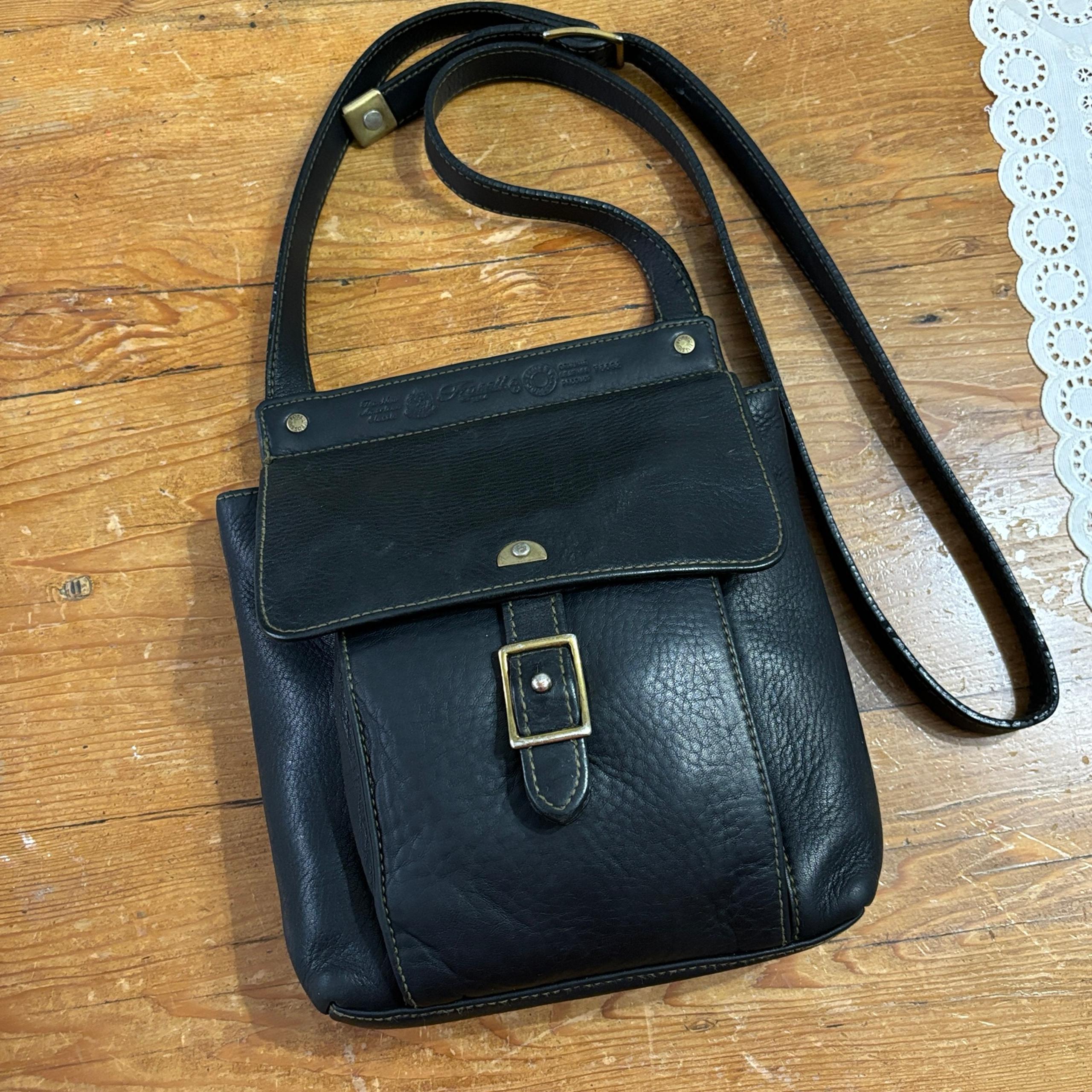 Vintage Fossil Crossbody Bag, 1990’s, Black Pebbled Leather. Unisex.
