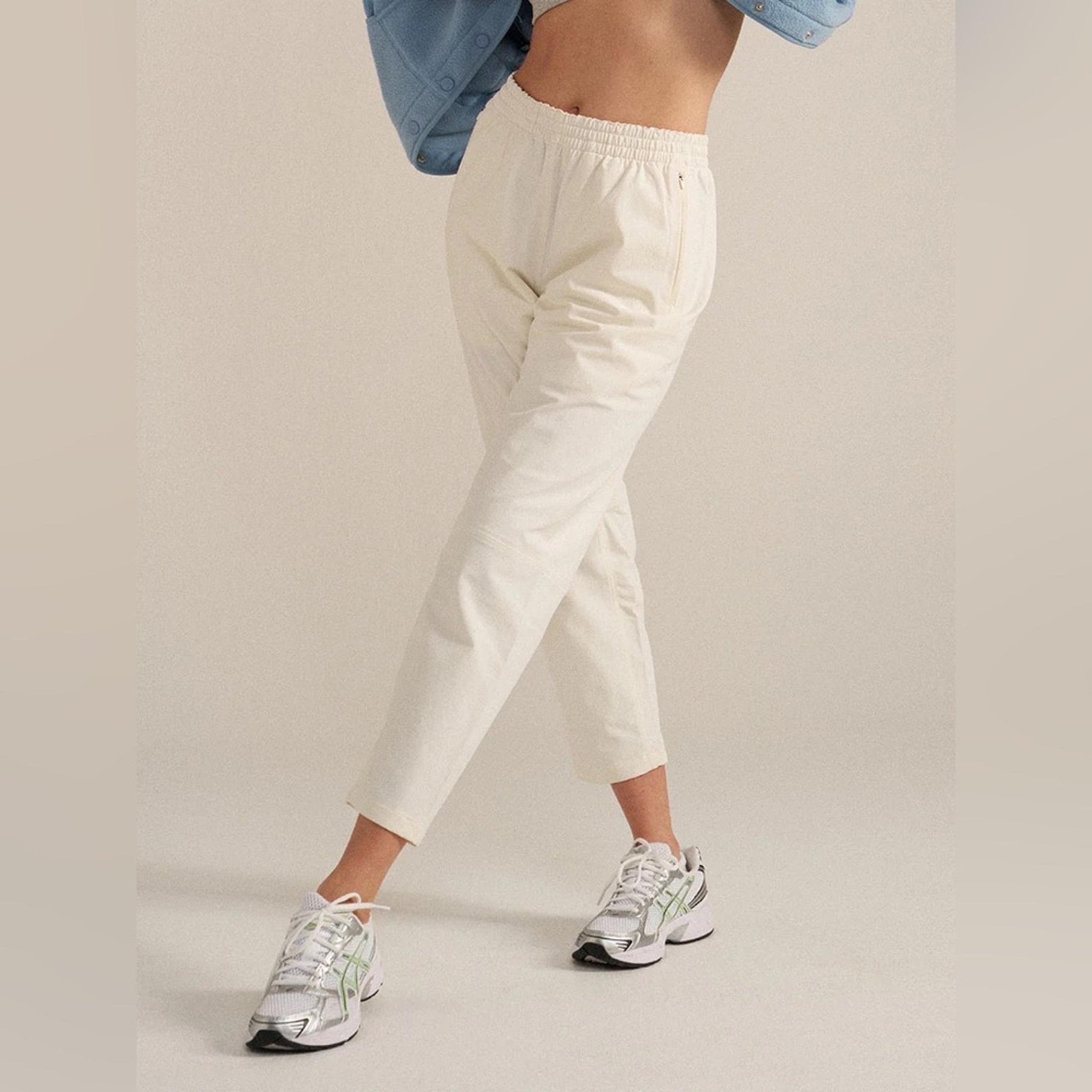 NWT Outdoor Voices Women’s RecTrek 26" Pant in Bone