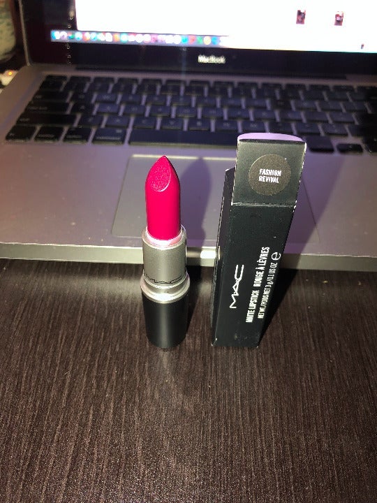 Mac Cosmetics Lipstick Fashion Revival