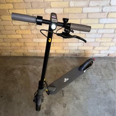 NEW IN BOX! 350W Electric E-Scooter