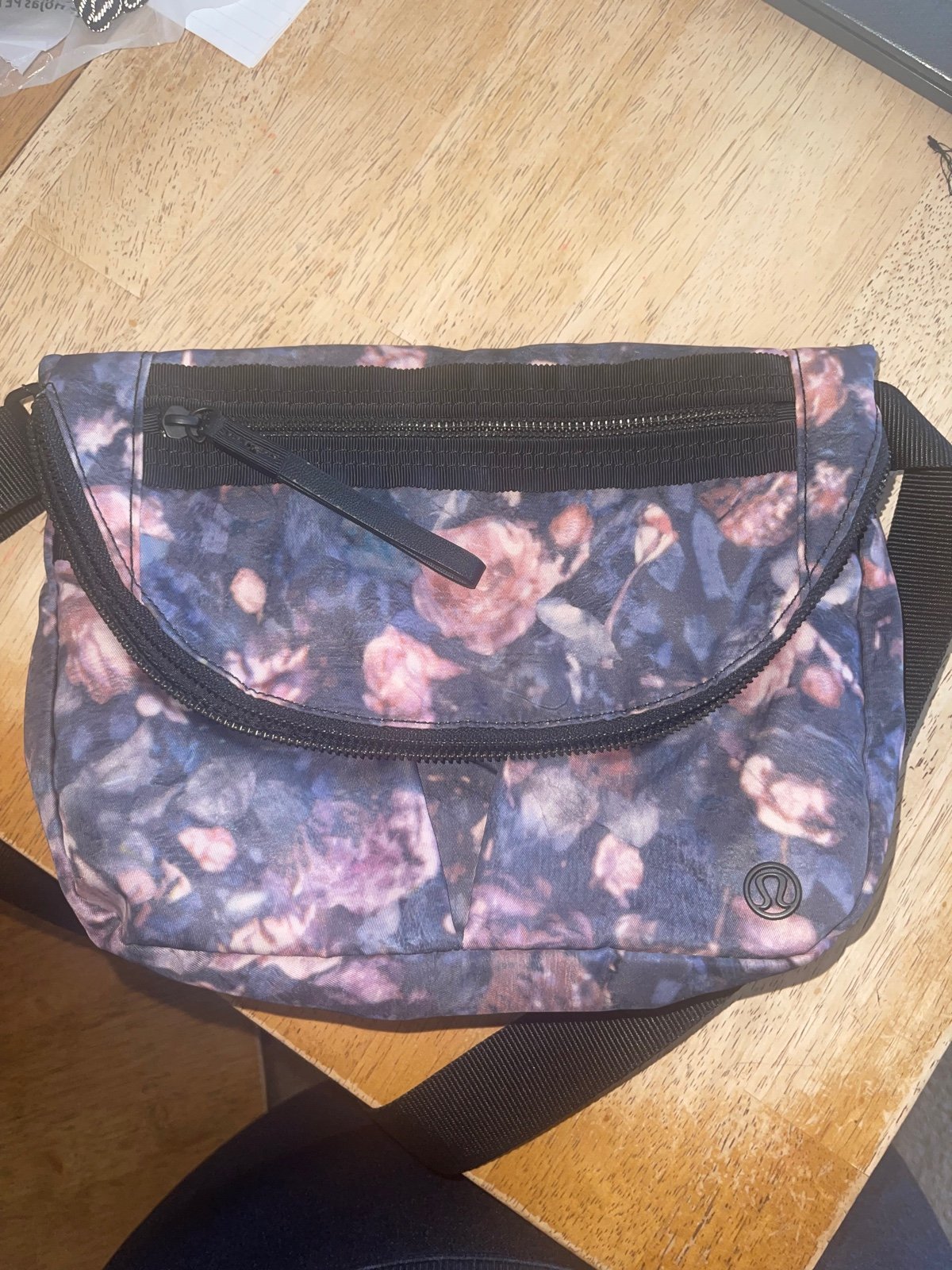 Lululemon bag