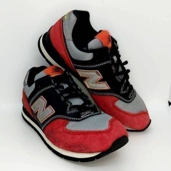 New Balance All Terrain Men's Pre-owned Red Classic Running Sneakers - sz. 5