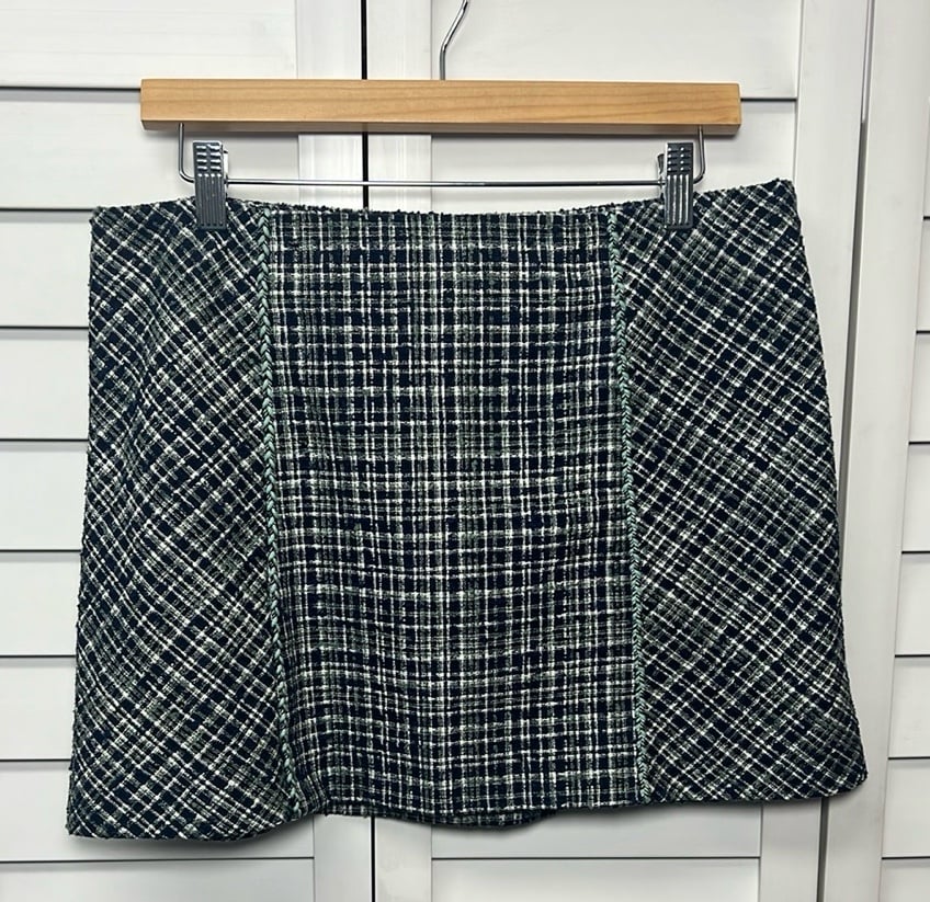 Veronica Beard Tweed Lined Mini Skirt Size 12 Navy Multi