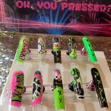 nails press on