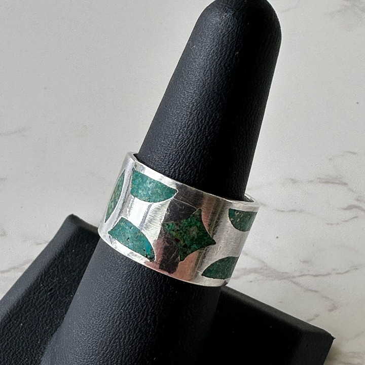 Vintage Mexican Sterling Silver Ring Inlaid With Turquoise Chips