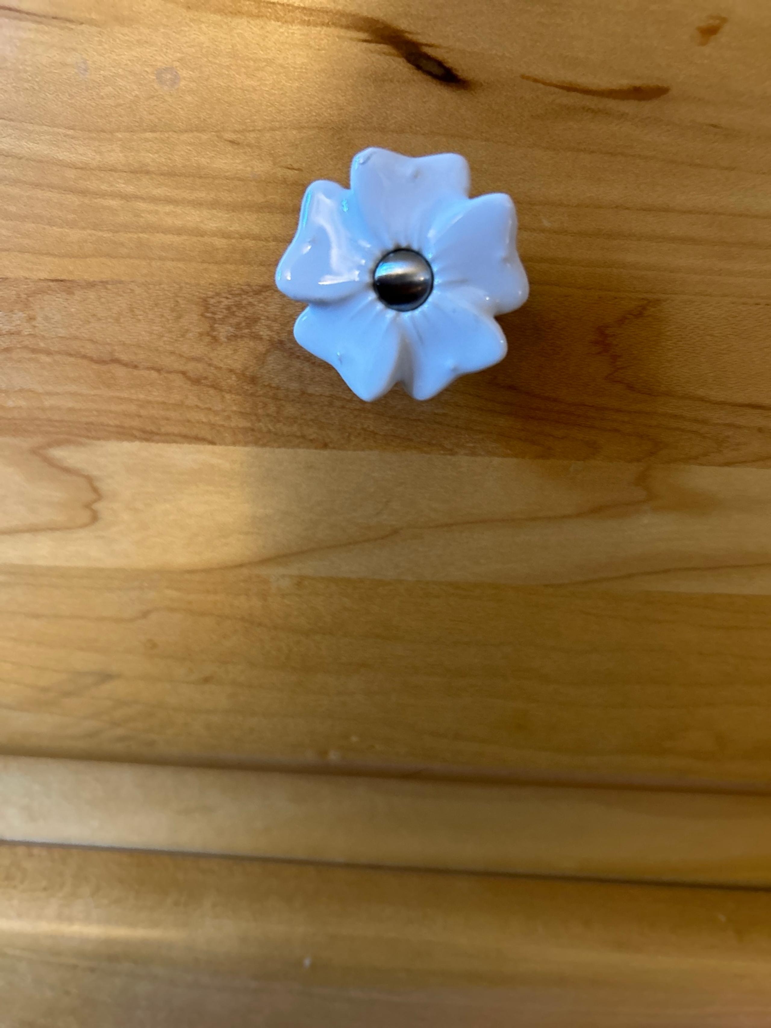 White Flower Dresser Drawer Knobs-set of 4