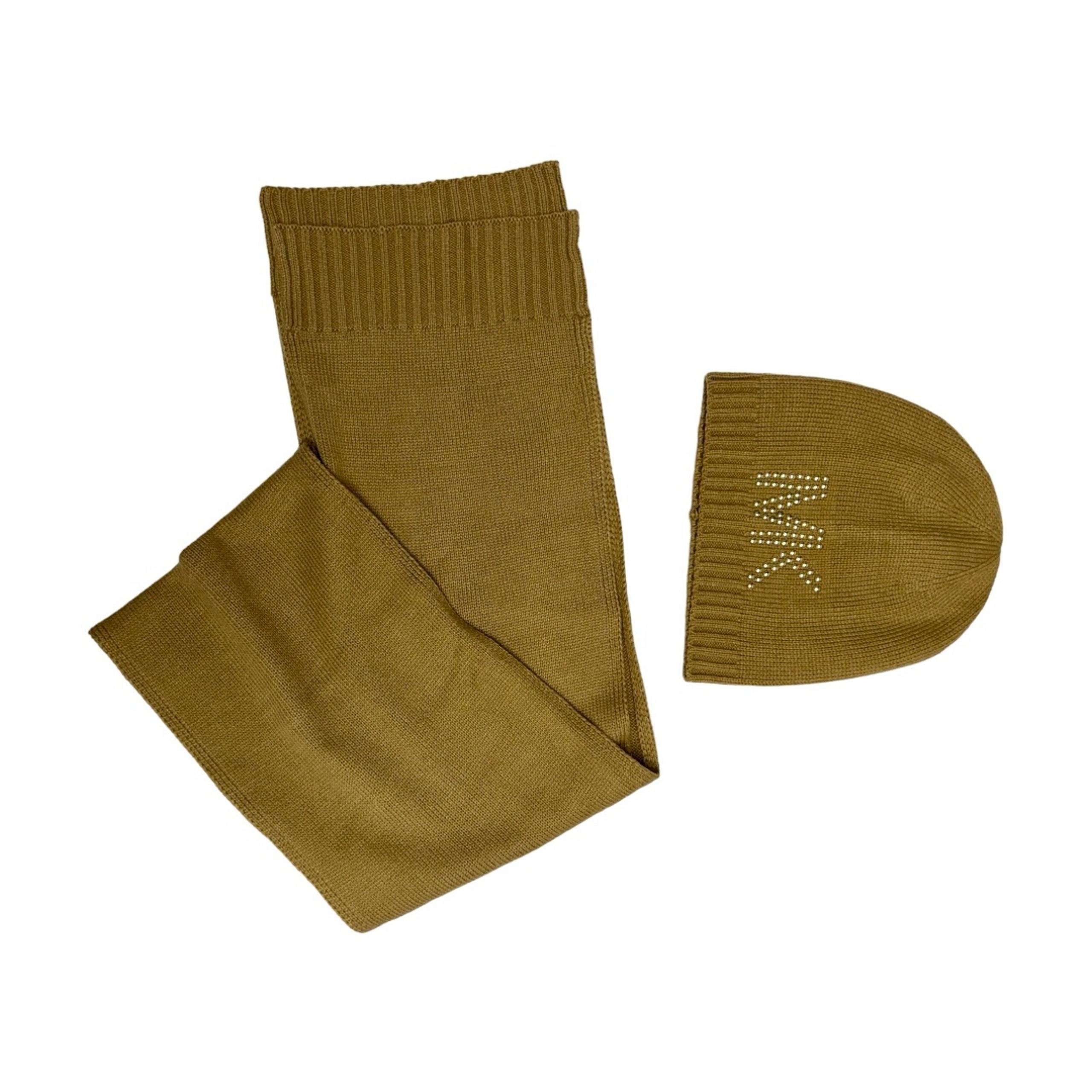 Scarf and hat set