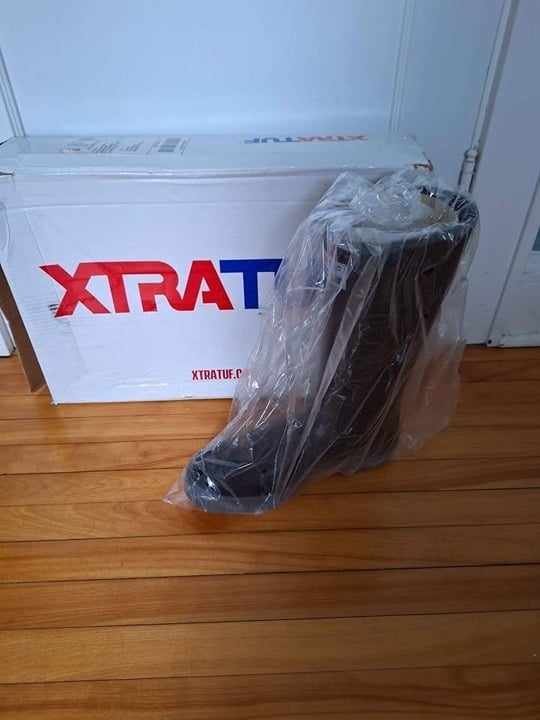 BRAND NIB XTRATUF MENS 15 LEGACY FISHING RAIN BOOT NEW IN BOX BLACK