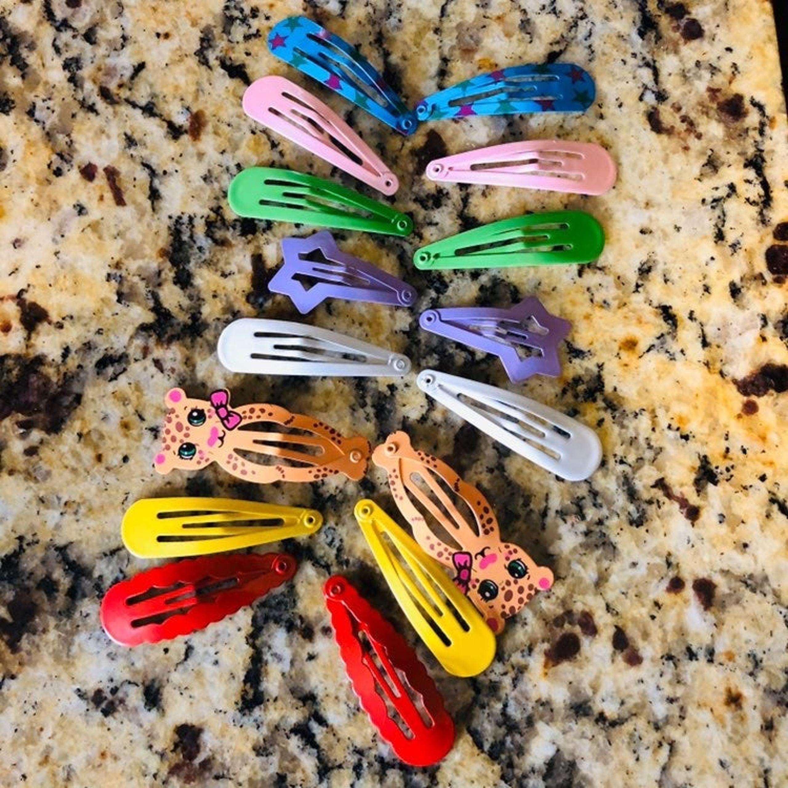 NEW (16) Hair Snap Clips Bundle Kawaii