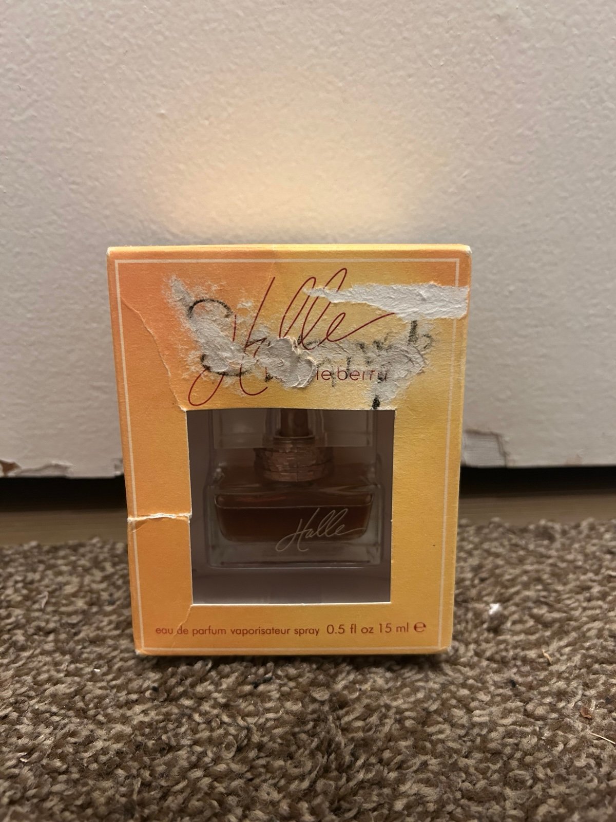 Halle eau de parfum perfume .5oz/15ml
