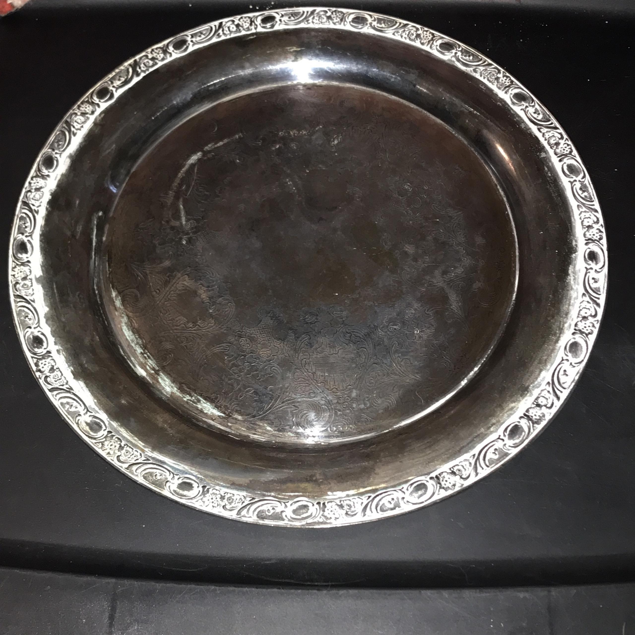 WM Rogers & Sons 1970 Victorian Rose round serving tray must L@@K