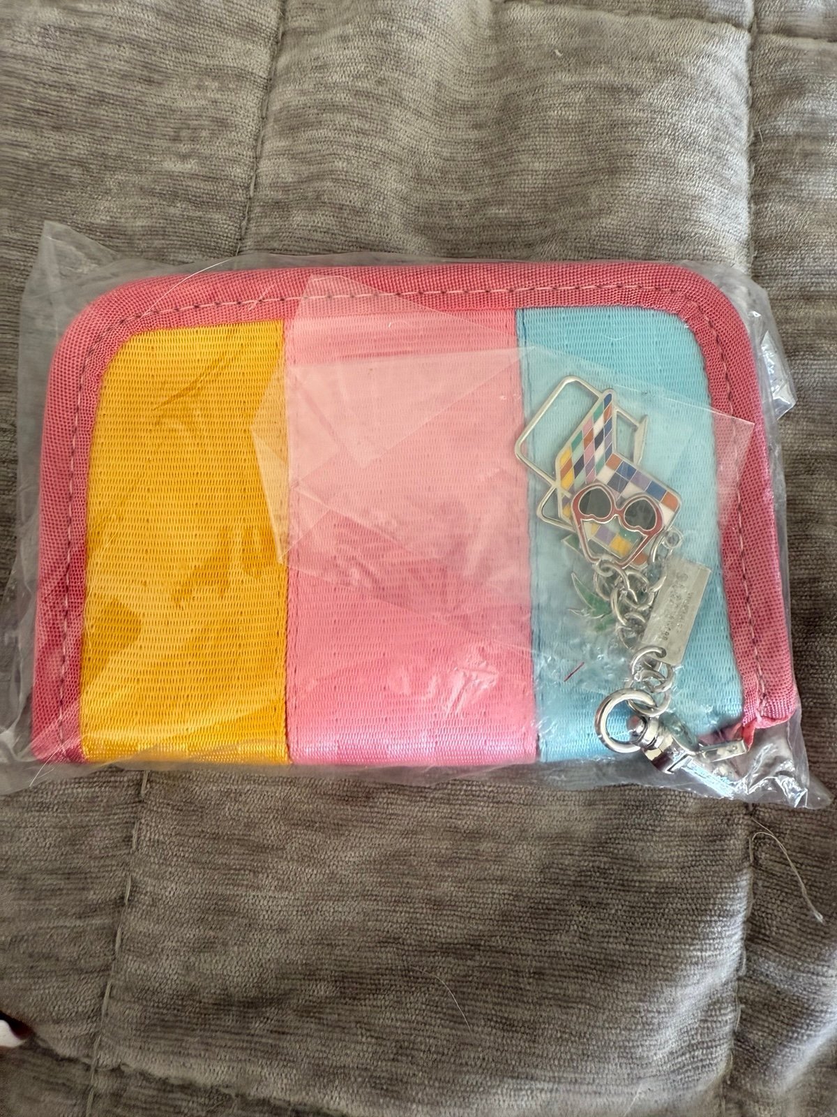 Harvey’s fun size wallet