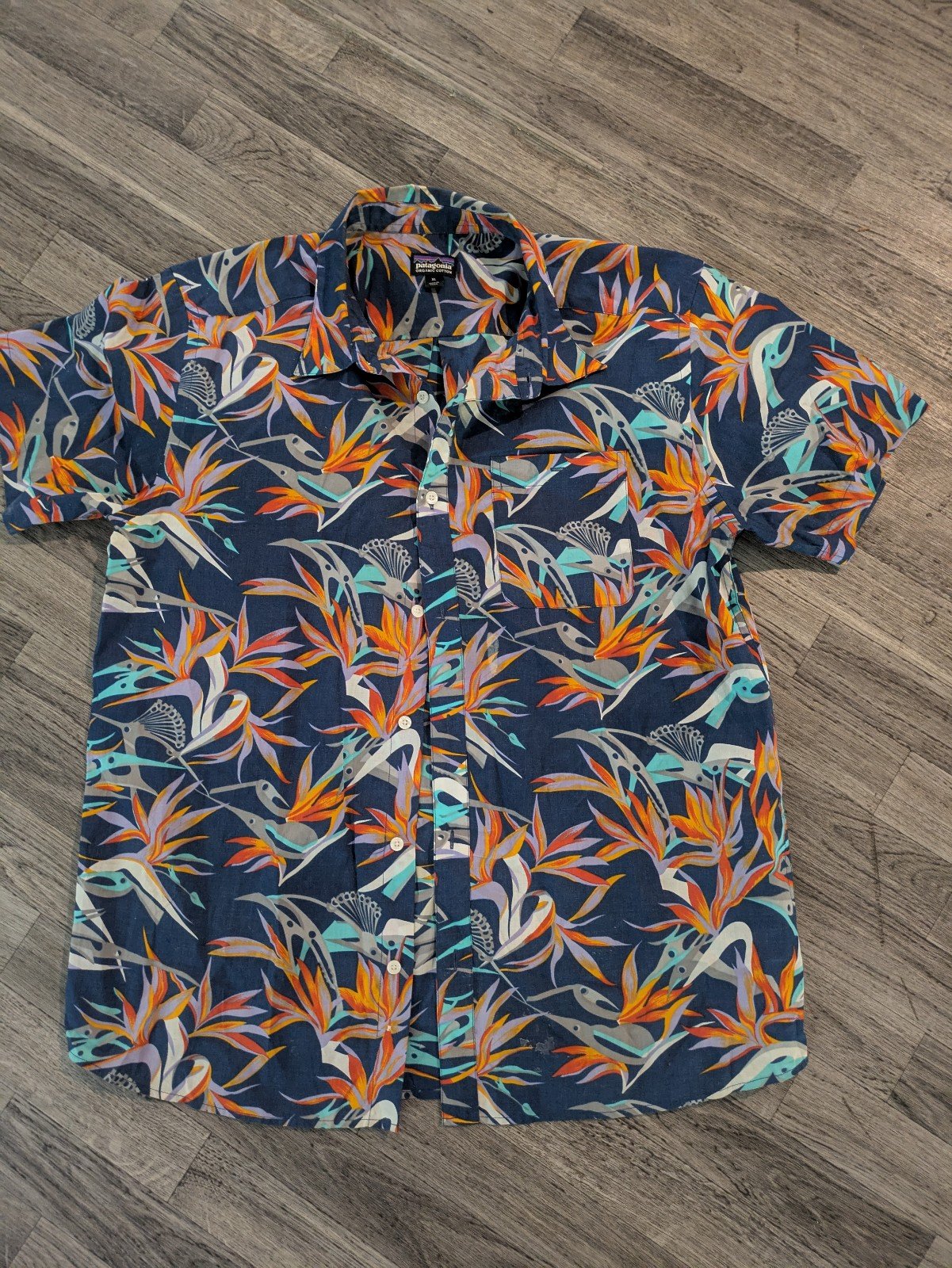 Birds of Paradise Patagonia Button Up size xl
