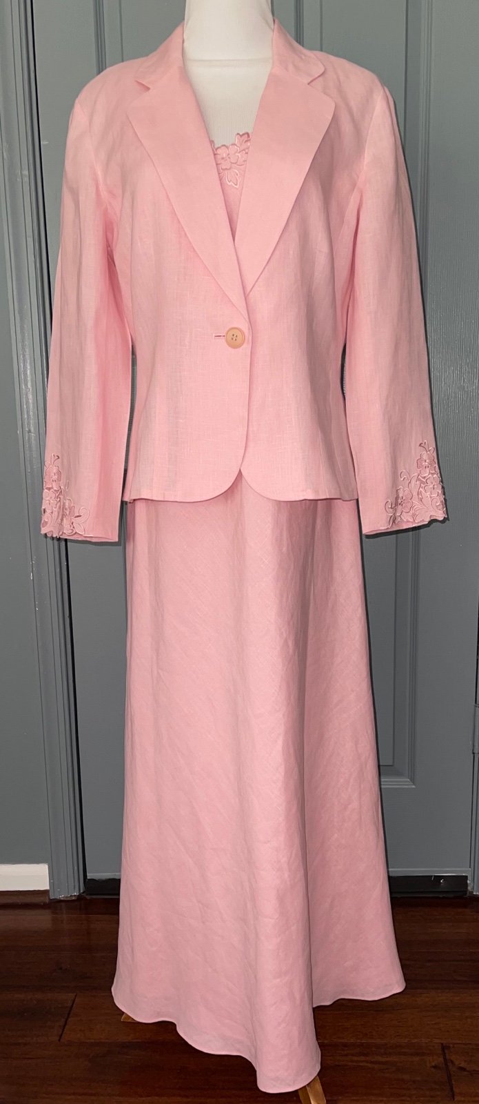 Talbots 100% Linen Pink Embroidered Eyelet Floral 2 Piece Set.