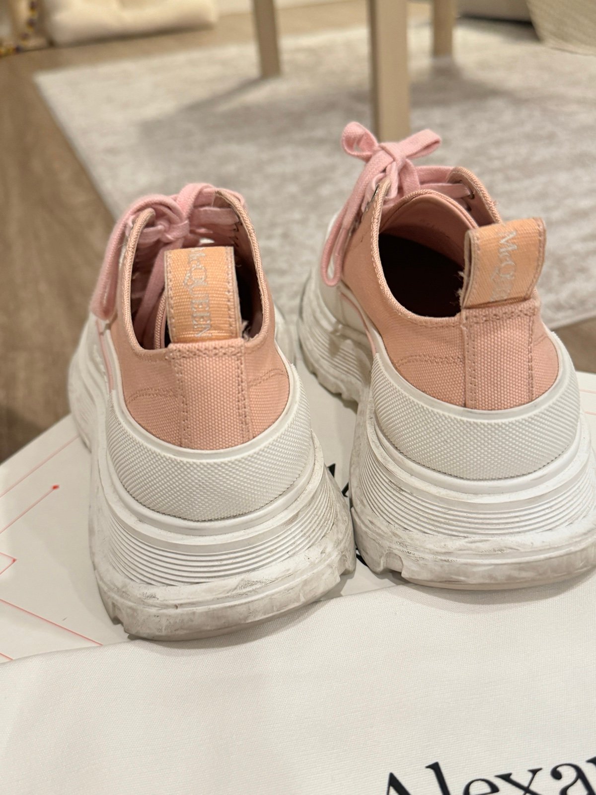 スニーカー alexander mcqueen Pastel pink leather Tread Slick sneakers sneakers-tread-slick-low-