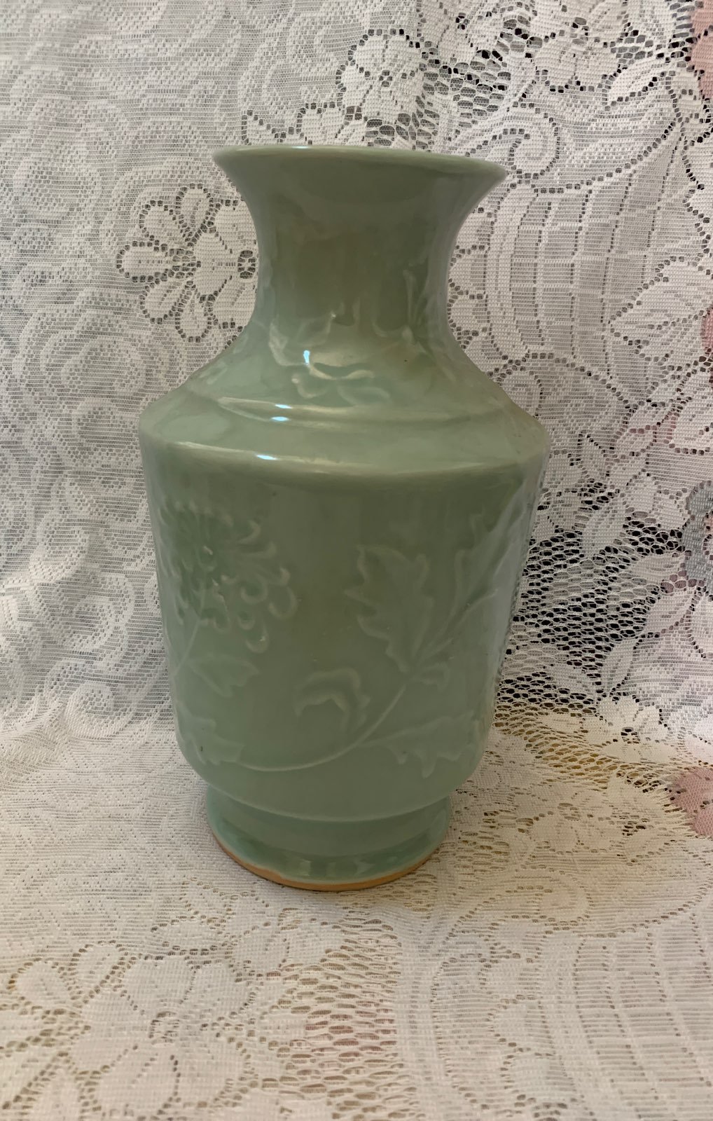 Chinese antique porcelain bottle