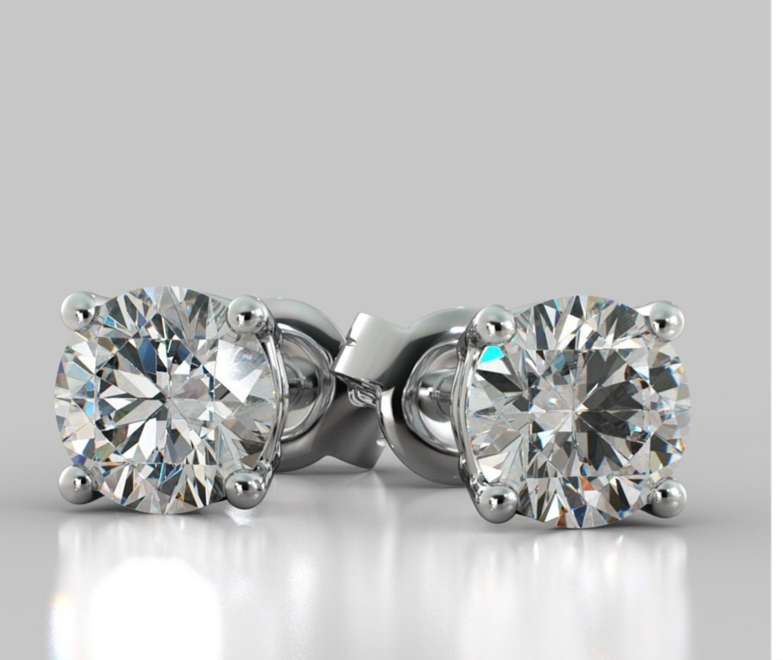 New 6ct Certified Moissanite Stud Earrings
