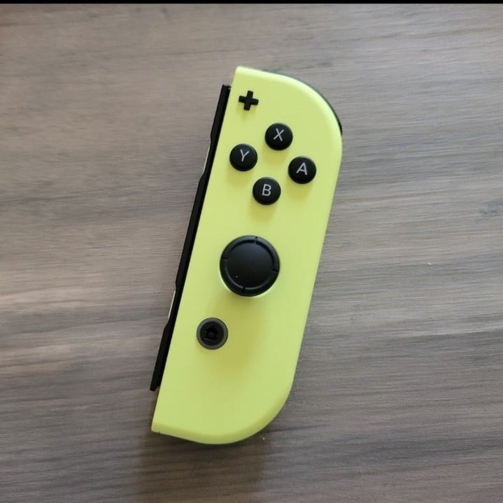 Nintendo Switch Joy Con R - Pastel Yellow