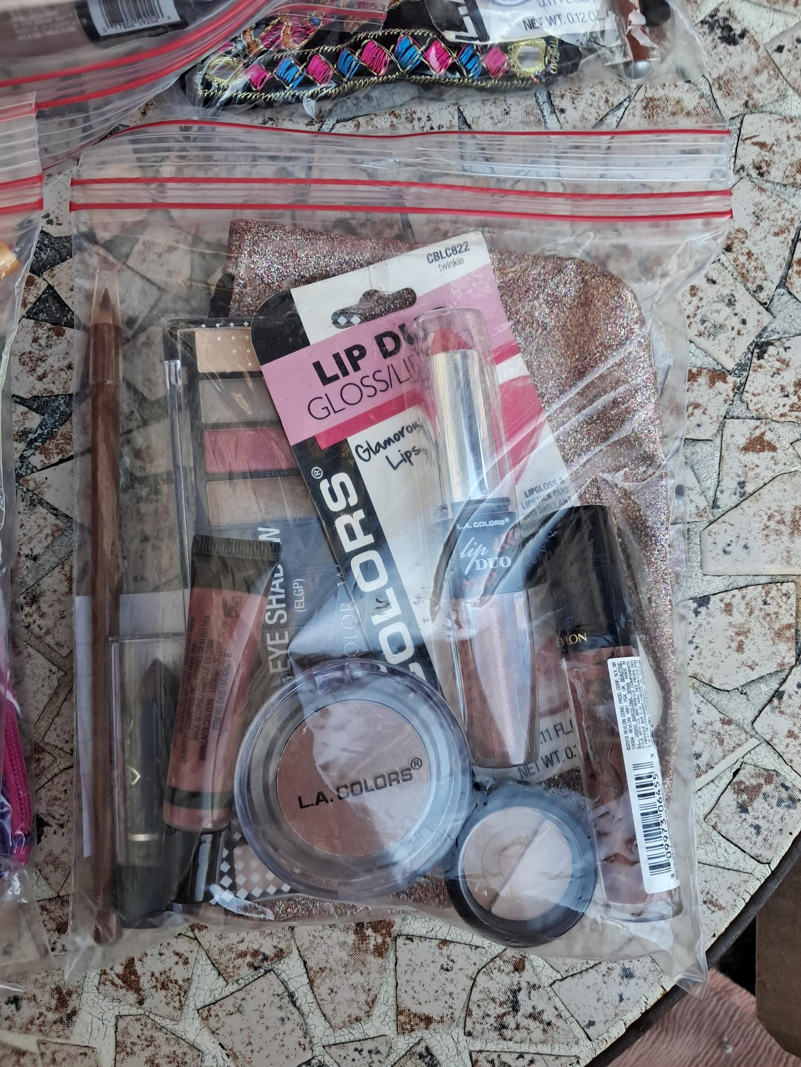 Makeup Bundle... Golden Glitter