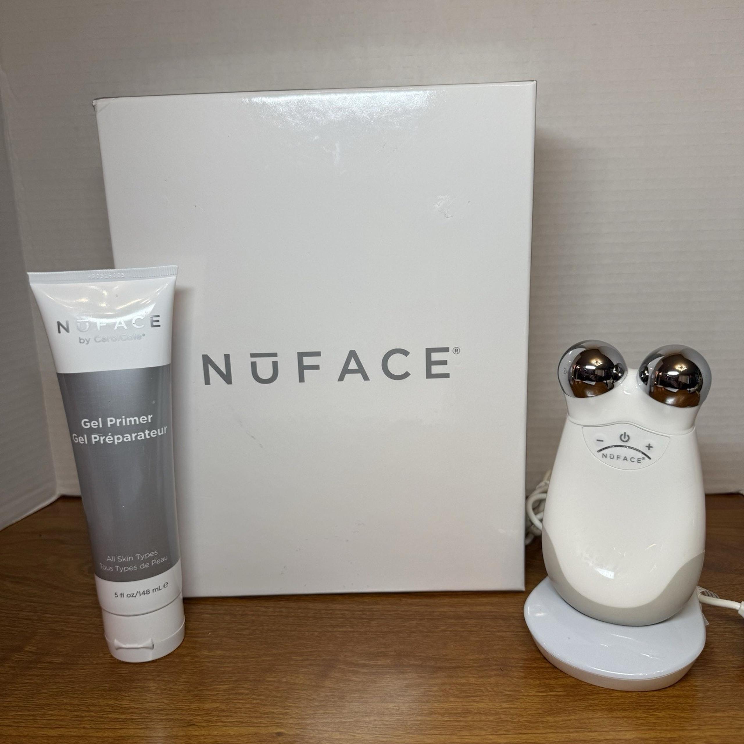 NuFACE Trinity Facial Toning Device W/ Box & Gel