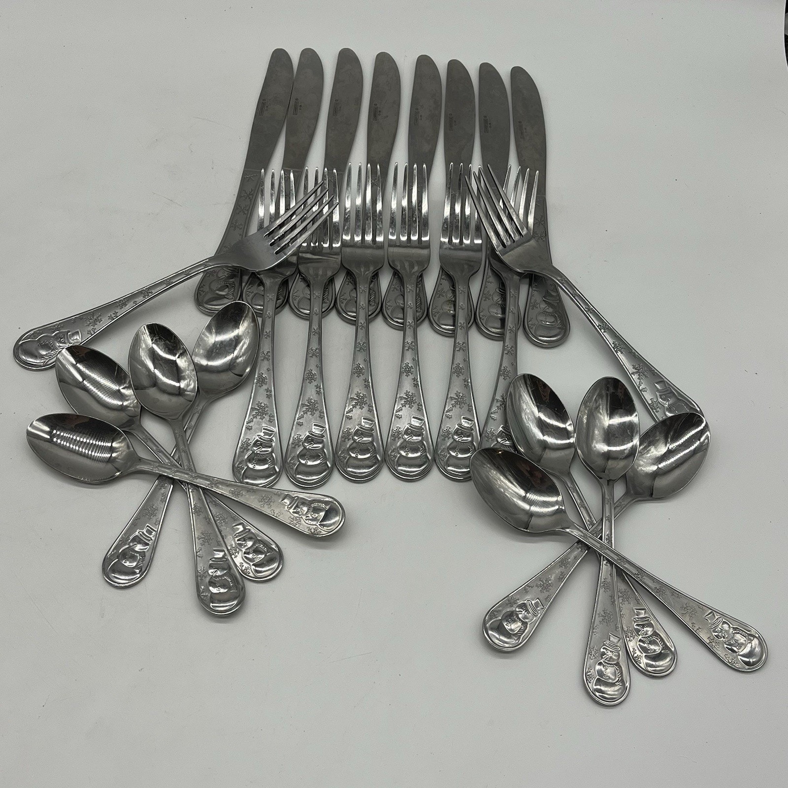RARE Cambridge SNOWMAN FROST 24pc Flatware Set Service for 8 TSpoon Knife DFork