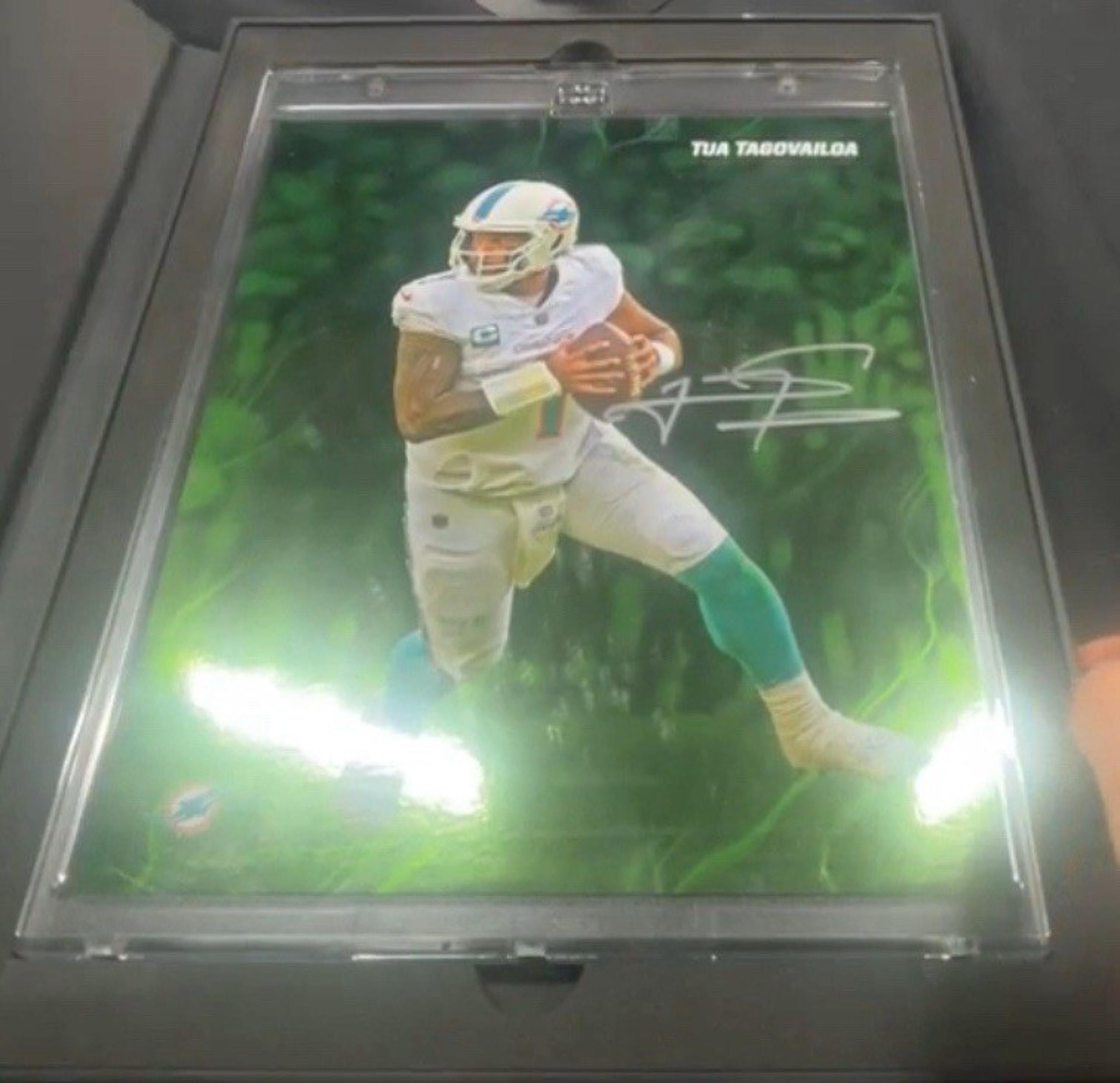 2024 FANATICS EMANATE TUA TAGOVAILOA SIGNED GREEN /99 MIAMI DOLPHINS QUARTERBACK