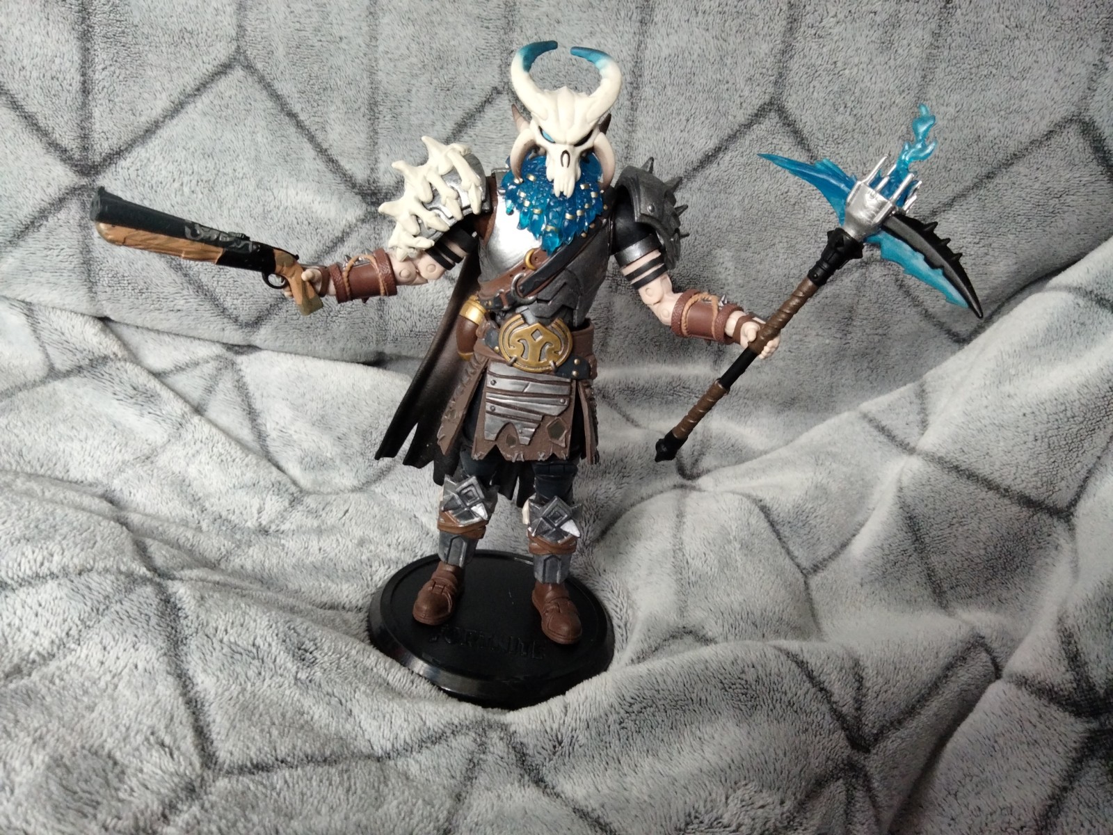 Fortnite 6″ Legendary Series Ragnarok Figure