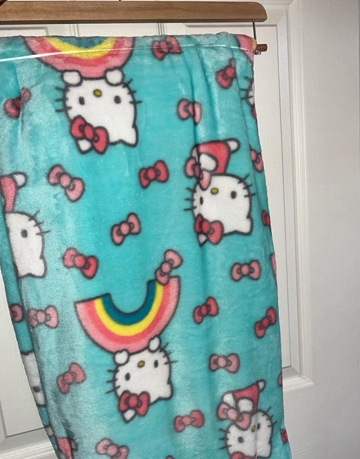 Hello Kitty Turquoise blanket