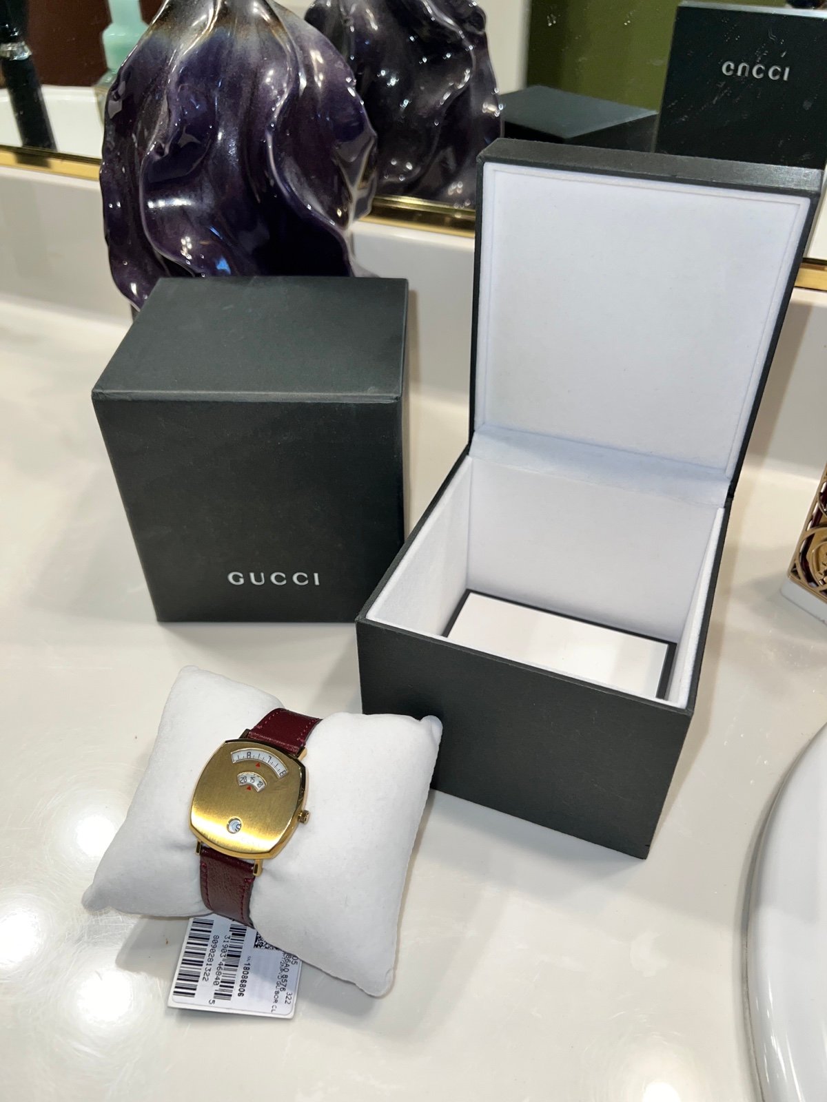 NWT Gucci Gold Quartz Unisex Watch YA157405 1,550