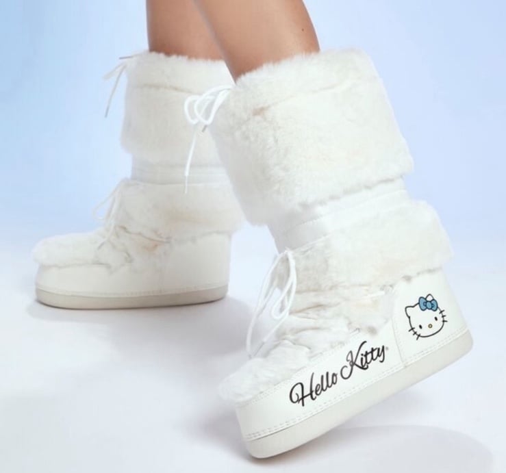 Size 10 BLUE BOW Hello Kitty Snow Boots F21 NEW