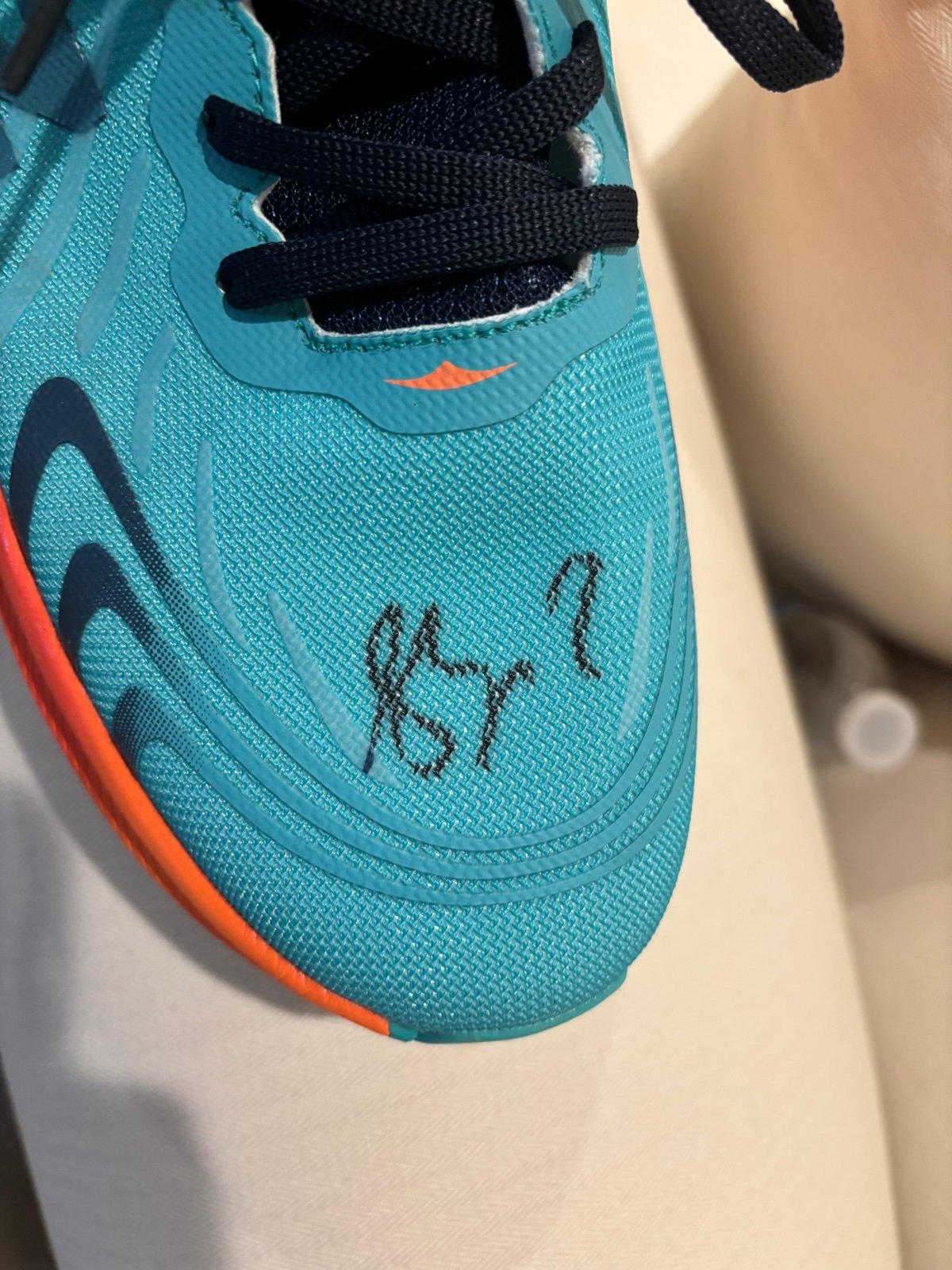 MVP Thunder Shai Gilgeous Alexander Autographed shoe NBA