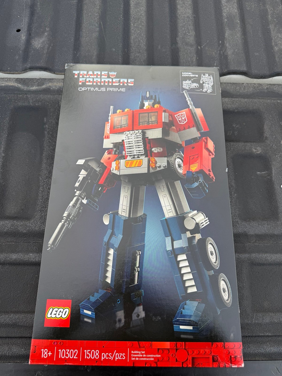LEGO Icons: Optimus Prime (10302)