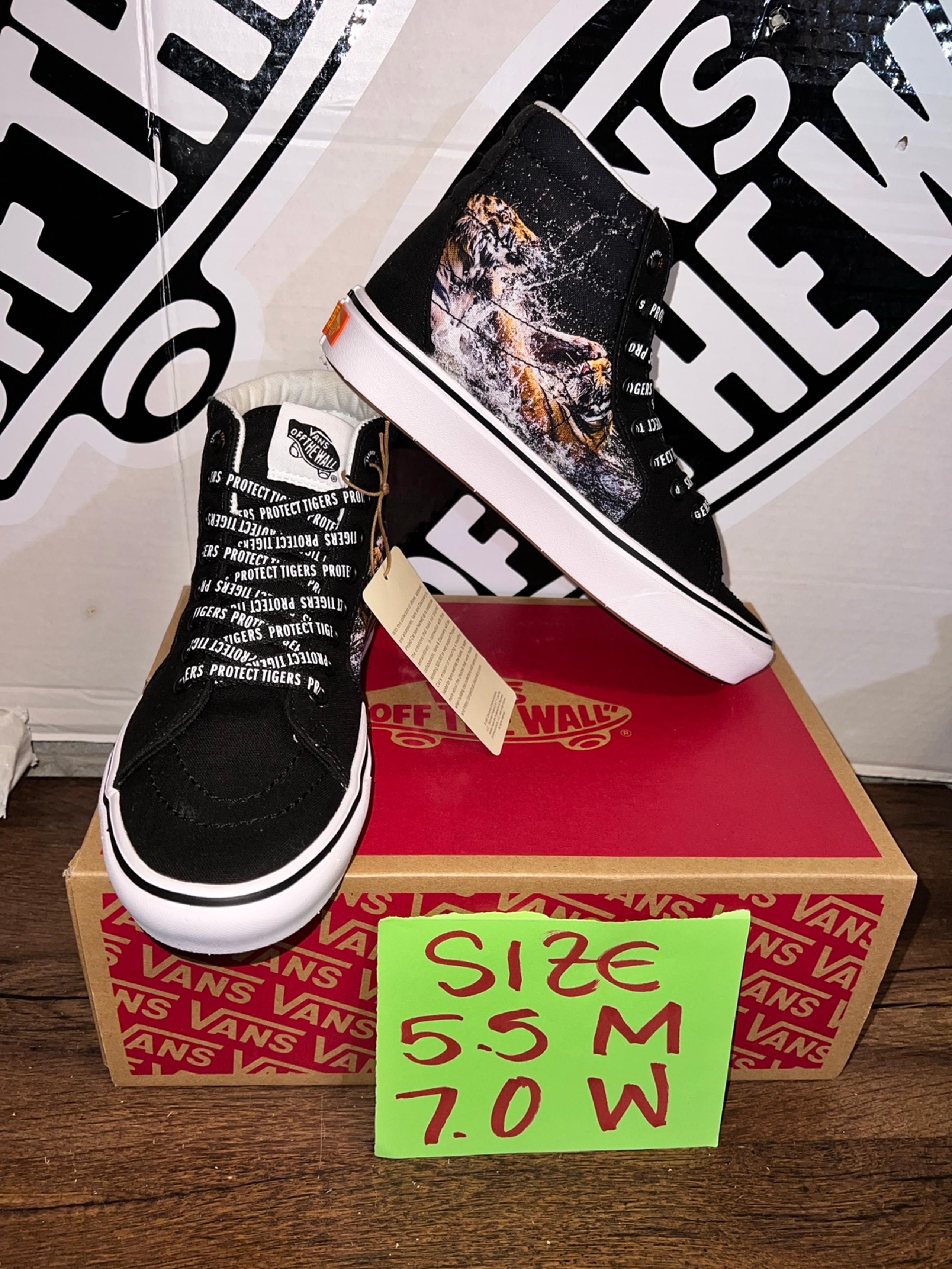 Vans Comfycush Sk8-Hi sz 5.5 Men 7.0 Woman