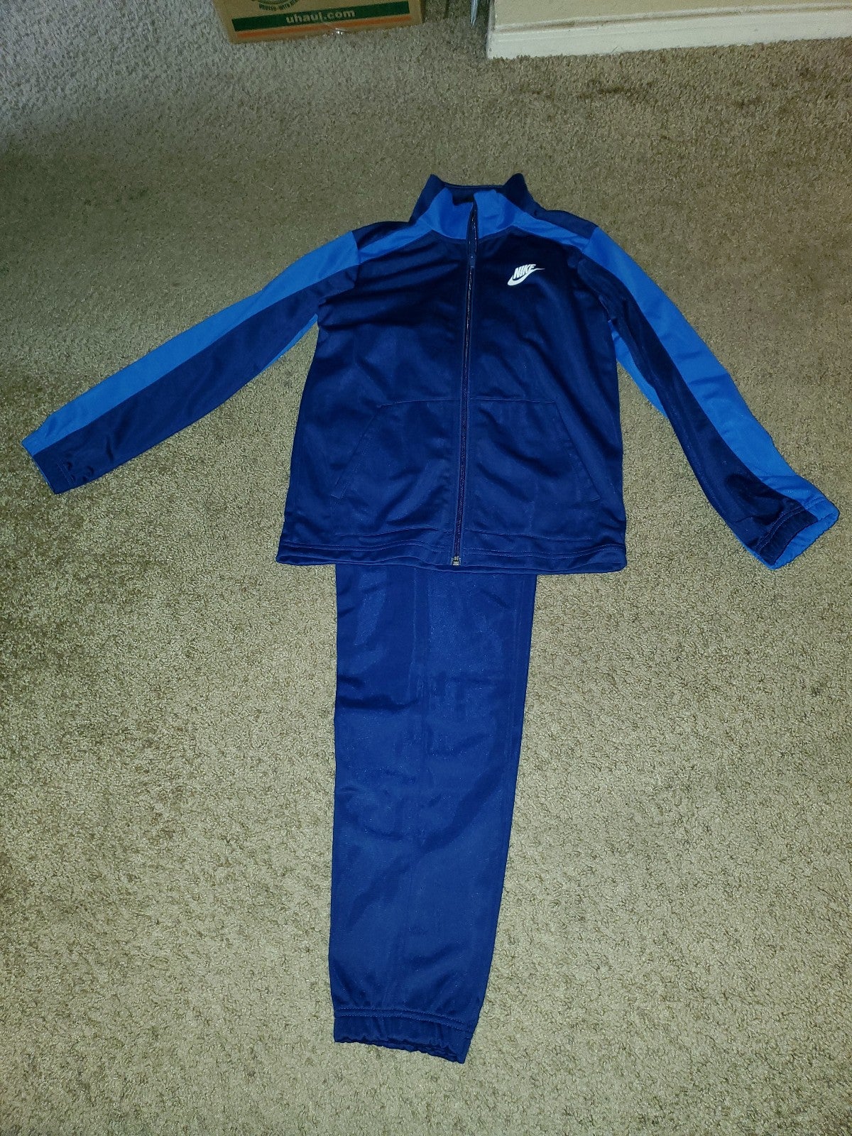 Boys nike sweat suit