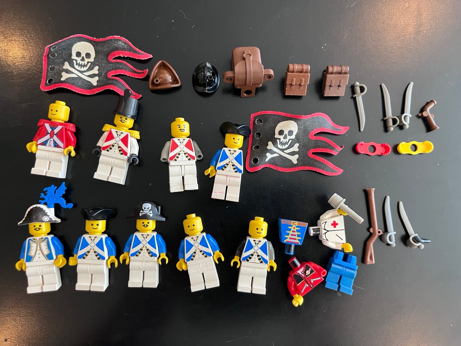 Lego pirates blue red coat revolutionary war soldiers officer Governor flag lot