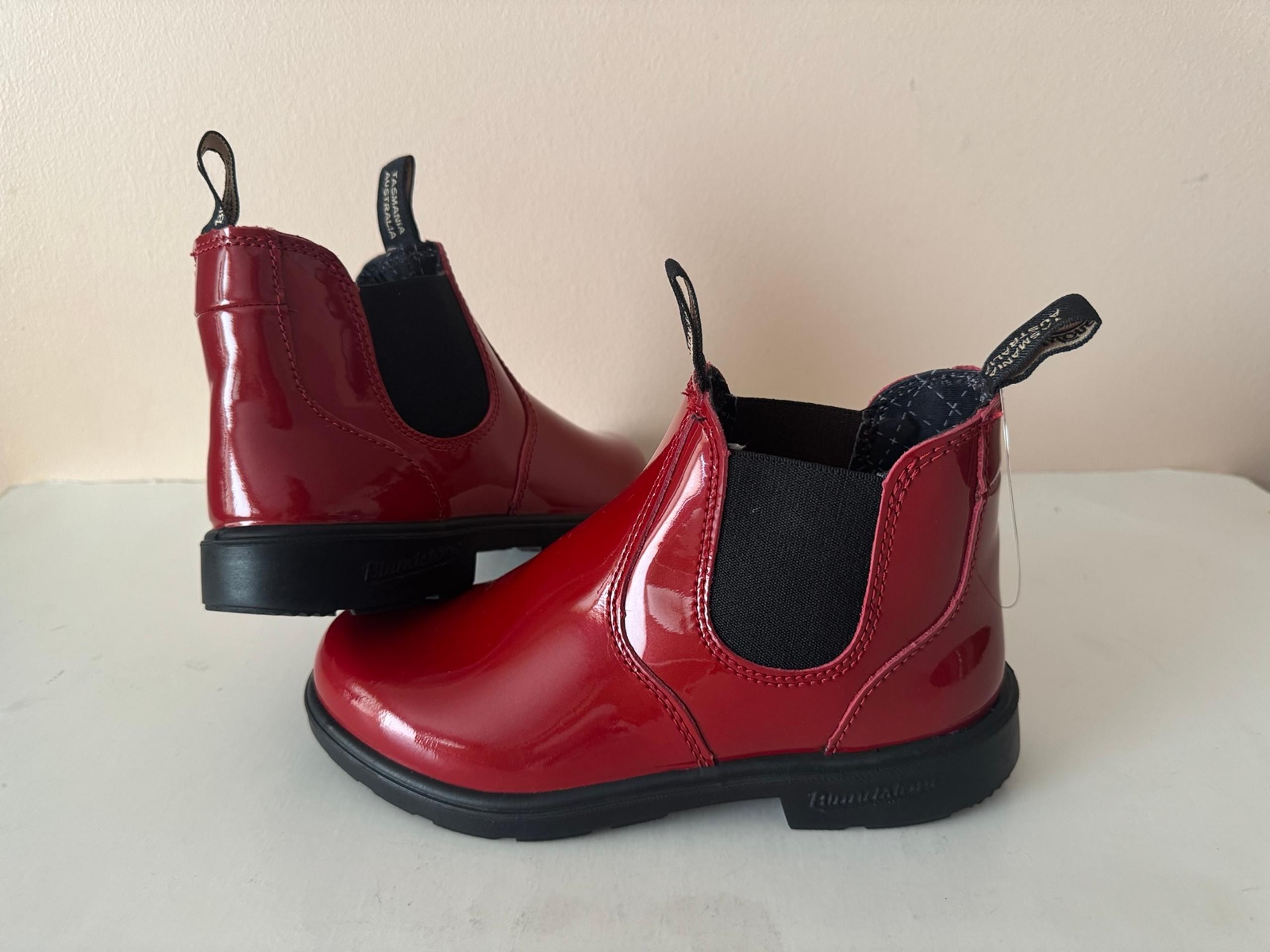 Blundstone's Low-Heel Short Chelsea leather red boot. 2253. Size: 6